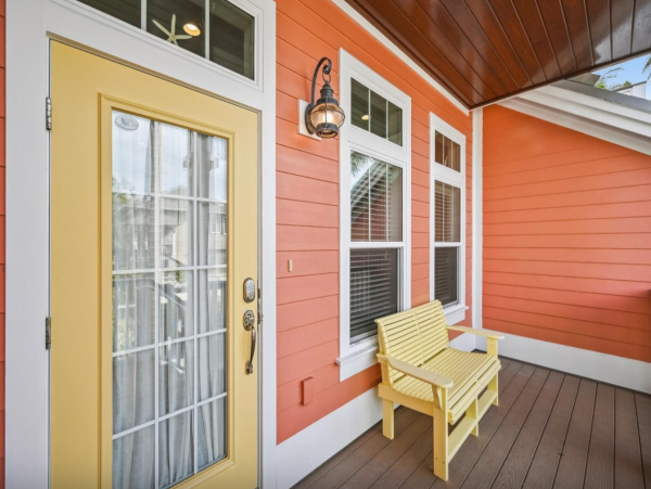 Holmes Beach Stunning 3 Bedroom Vacation Pool Home